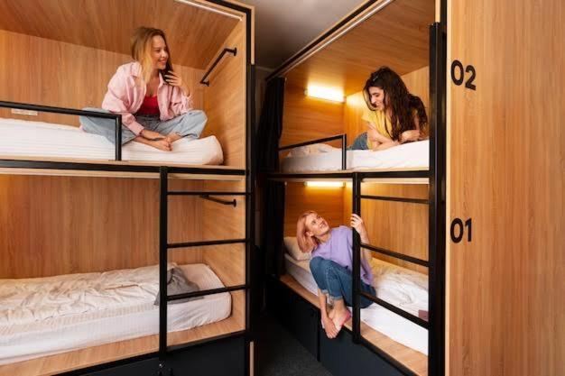 Happy Living Dormitory Kannur Railway Station Экстерьер фото