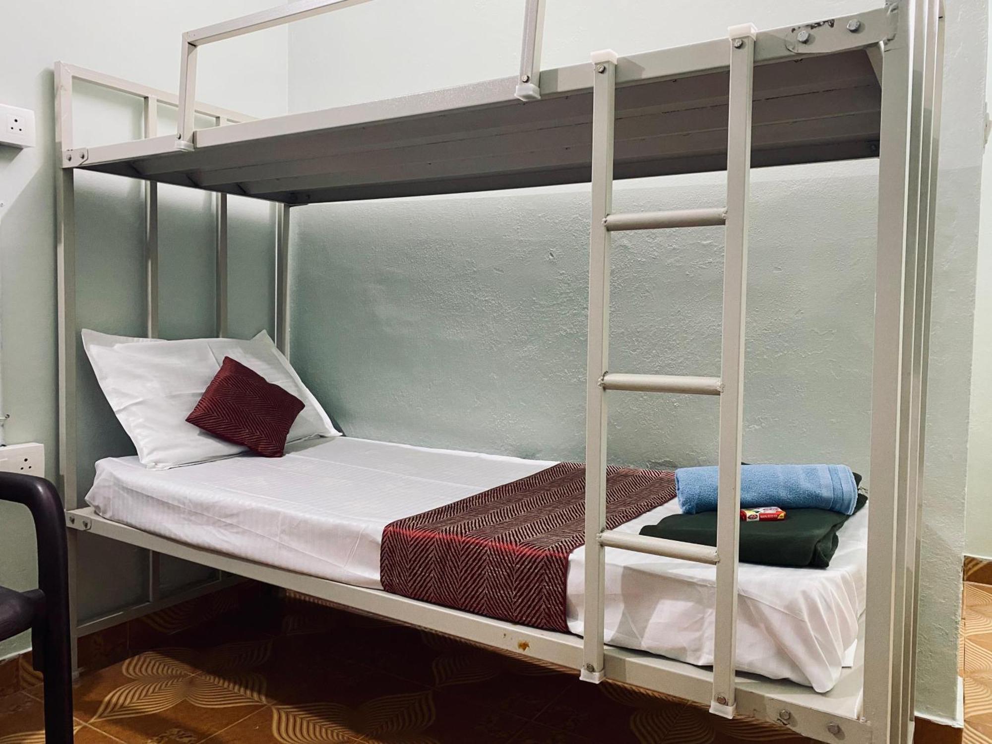 Happy Living Dormitory Kannur Railway Station Экстерьер фото